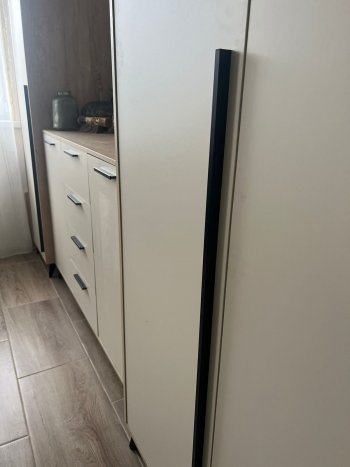 Шкаф 1360 3С2Я с ящиками Ева Сатин (Памир) в Екатеринбурге - mebel-e96.ru