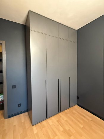 Шкаф 1600 мм 4-х створчатый Норд с антресолью графит (Миф) в Екатеринбурге - mebel-e96.ru