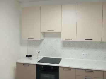 Кухонный гарнитур высокий Латте 3000 мм, Стол. 26 мм в Екатеринбурге - mebel-e96.ru